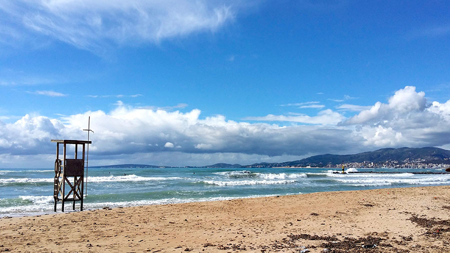 08 14 mdm Marcher sur les eaux