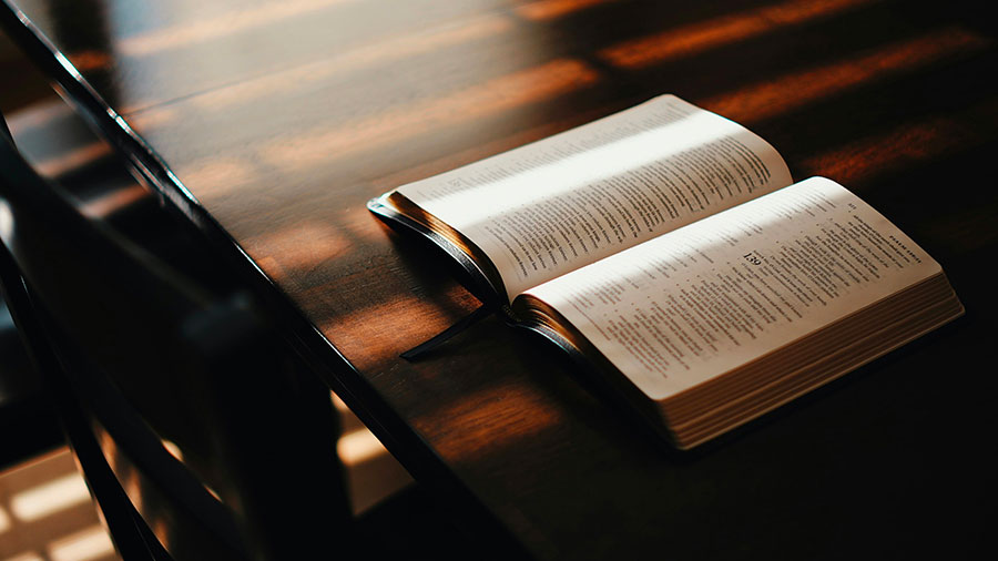 09 07 mdm Pensées captives à Christ