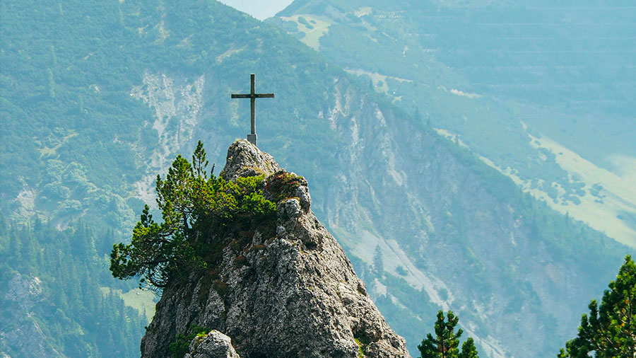 11 12 mdm Il nous a aimés le premier